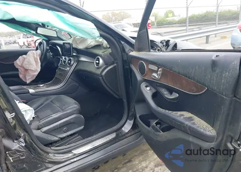 2018 Mercedes-Benz Glc 300 4Matic z USA, uszkodzony, nr VIN WDC0G4KB6JV090965